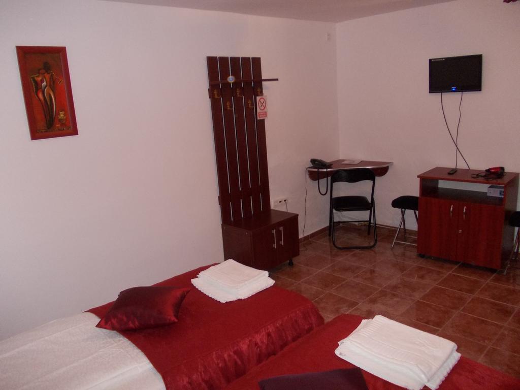 Clisura Dunarii - Danubian Border Bersaska Zimmer foto